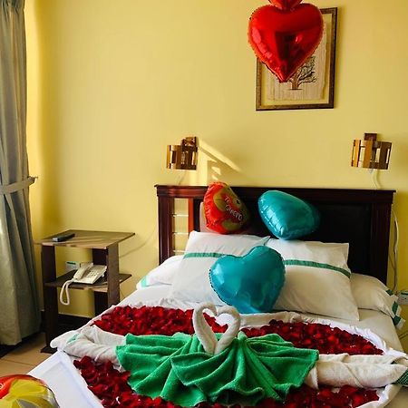 Dos Hemisferios Hotel Quito Ngoại thất bức ảnh