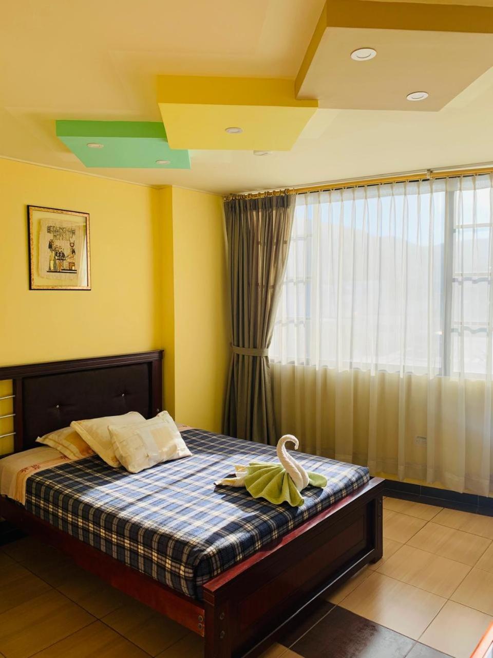 Dos Hemisferios Hotel Quito Ngoại thất bức ảnh