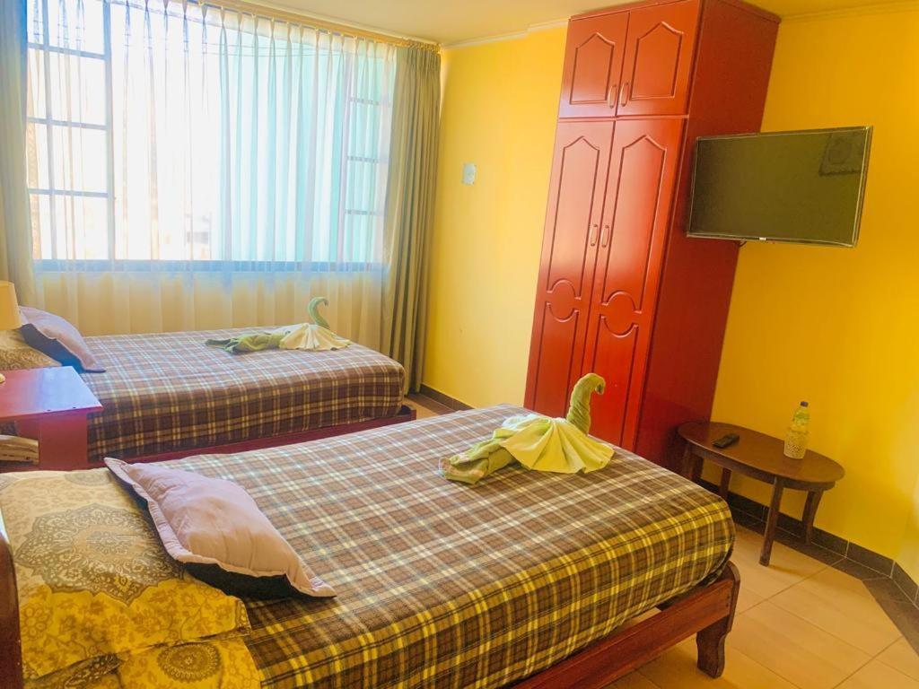 Dos Hemisferios Hotel Quito Ngoại thất bức ảnh